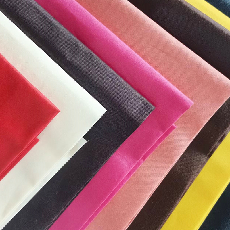 TMIE-08-1-3 Panno per abiti traspirante Larghezza 115 cm Peso 90 g/m² Ingrediente poliestere tinto con tessuto popeline di poliestere liscio e lucido