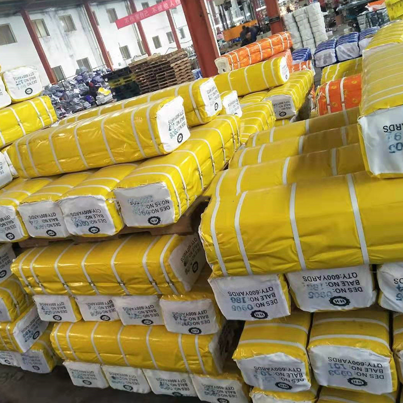 TMIE-06-7 Tessuto a larghezza stretta Tessuto cerato per stampa in poliestere ad alta densità da 95 g/m² 100 g/m² 105 g/m² 110 g/m² 115 g/m²