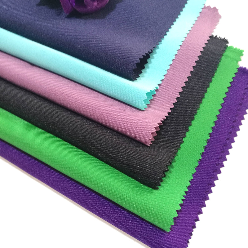 TWILL TMIE-03-1-5 Tessuto in poliestere twill minimo opaco di peso medio da 170 g/m²